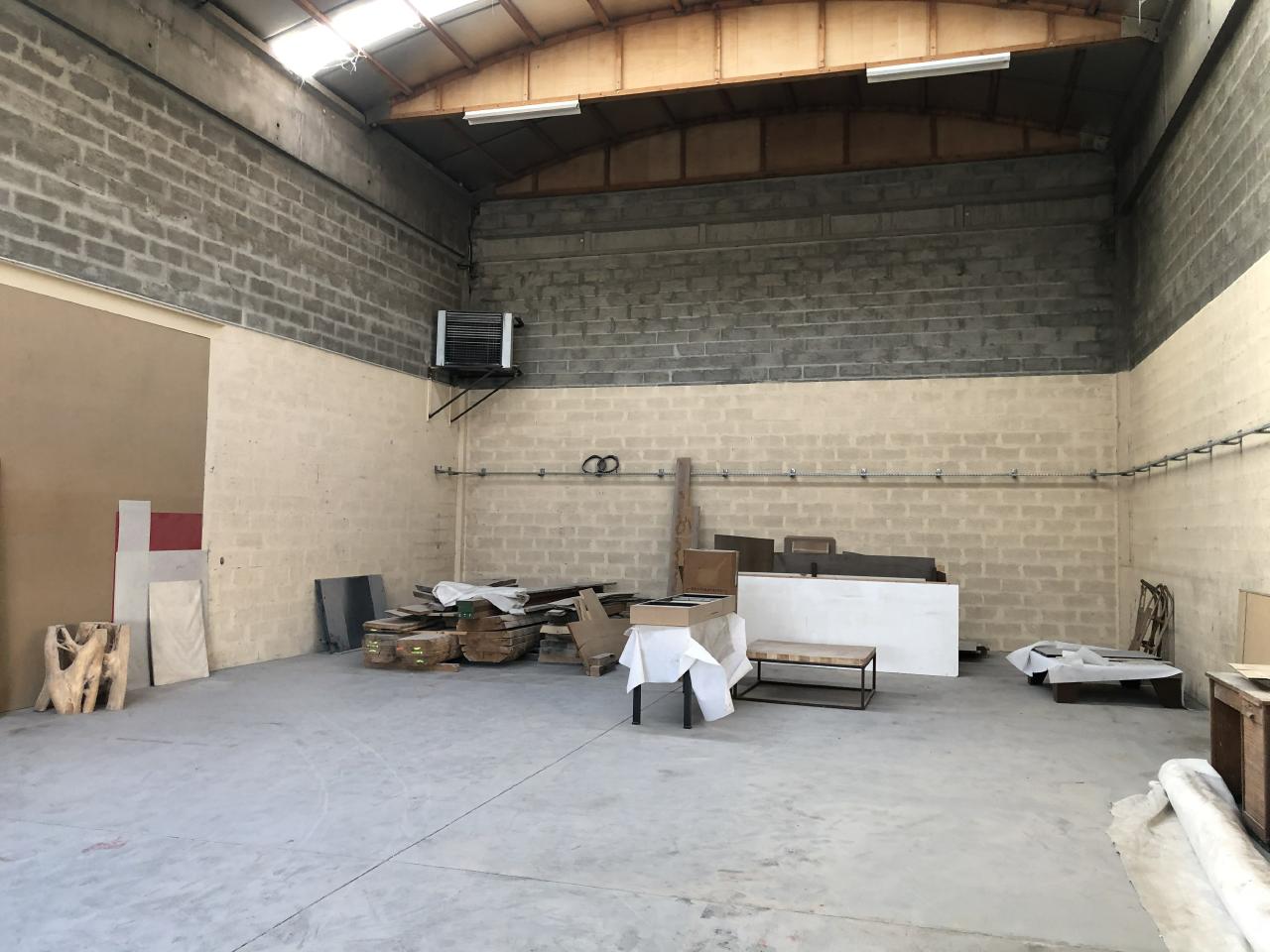 Local d'activité Chassieu 2399m² Location local d'activité Chassieu Rhône OLACT2310447 2